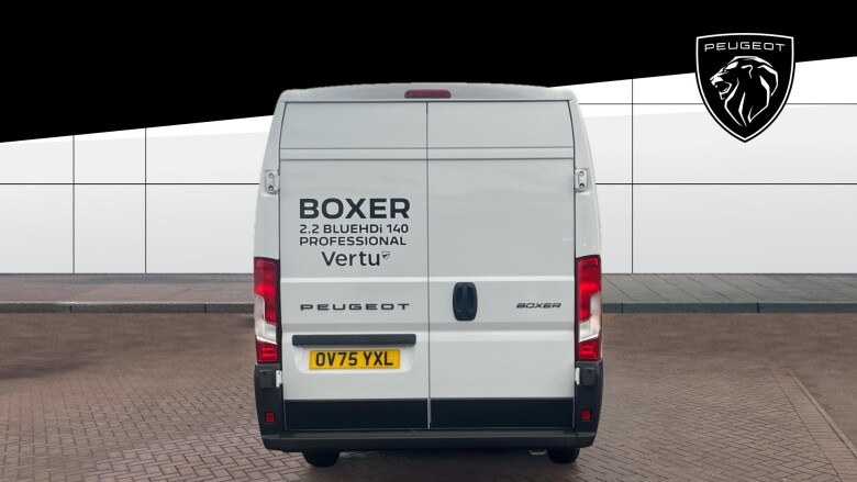 Peugeot Boxer 3500 Heavy L4 Diesel 2.2 BlueHDi 140 H2 Van Professional